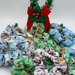 Set of 3 Disney Christmas Scrunchies / Mickey Mouse / Minnie Mouse